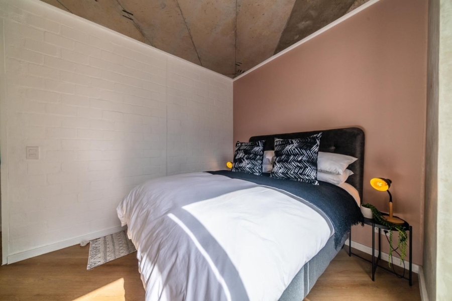 2 Bedroom Property for Sale in Sea Point Western Cape